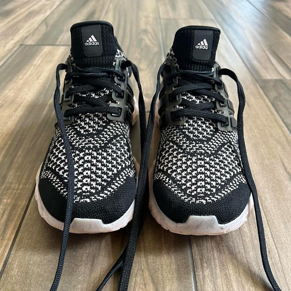 Women’s size US 7 Adidas Ultraboost shoes